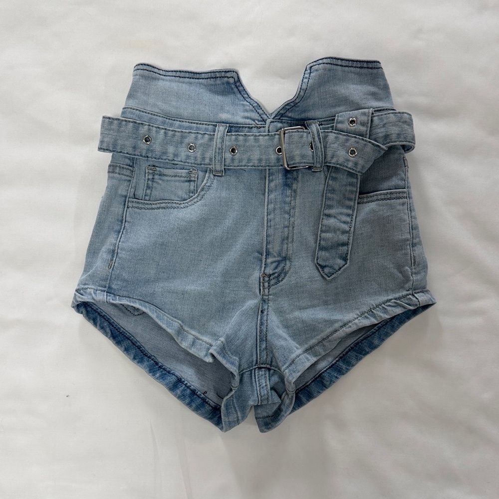 FASHION NOVA HIGH WAIST LIGHT BLUE BELTED DENIM SHORTS